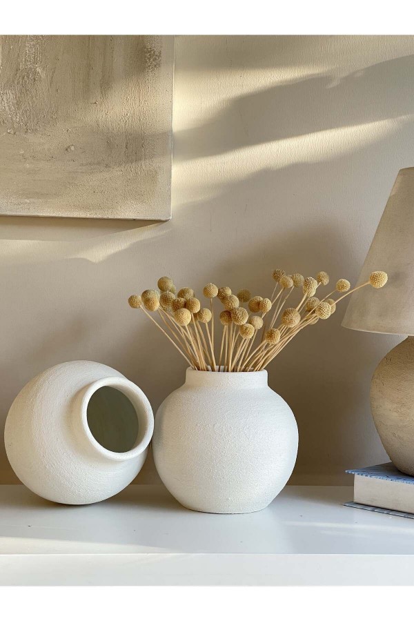 LARA DOKULU VE MAT VAZO